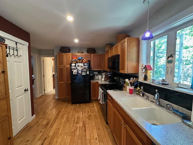 21 Dream Lane Belfast ME 04915