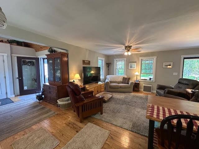 21 Dream Lane Belfast ME 04915