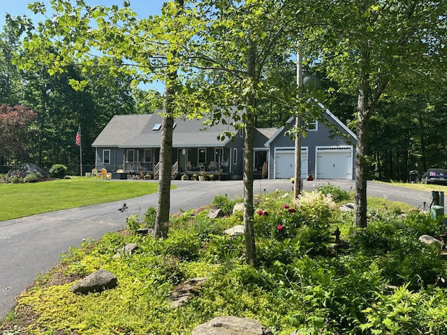 21 Dream Lane Belfast ME 04915