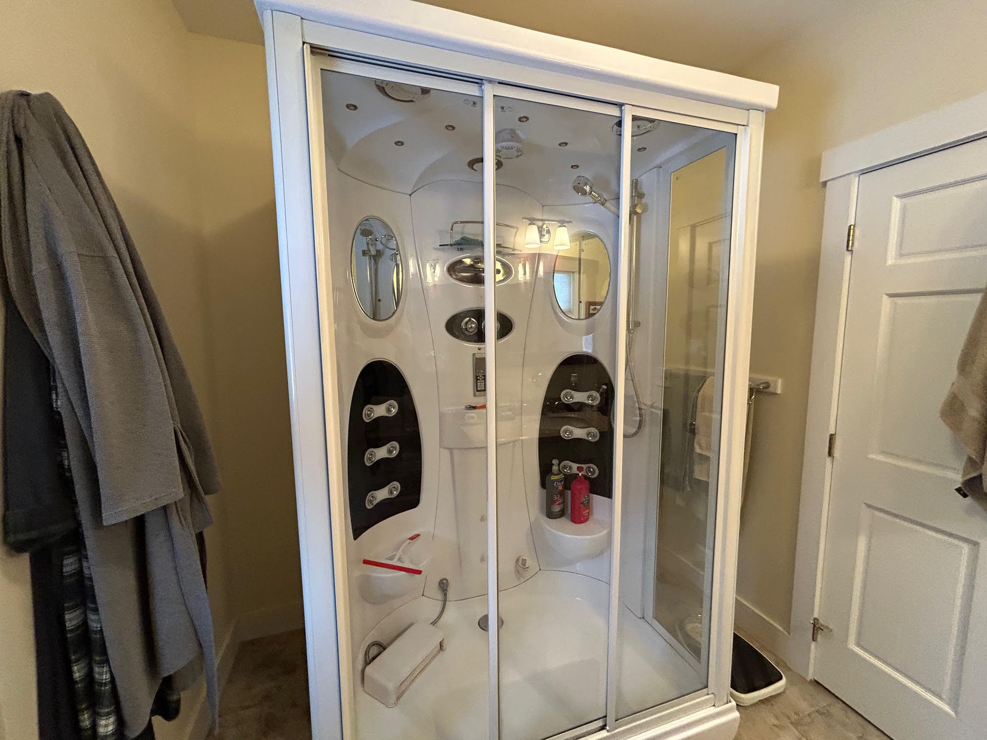 21 Dream Lane Belfast ME 04915