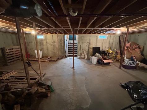 21 Dream Lane Belfast ME 04915