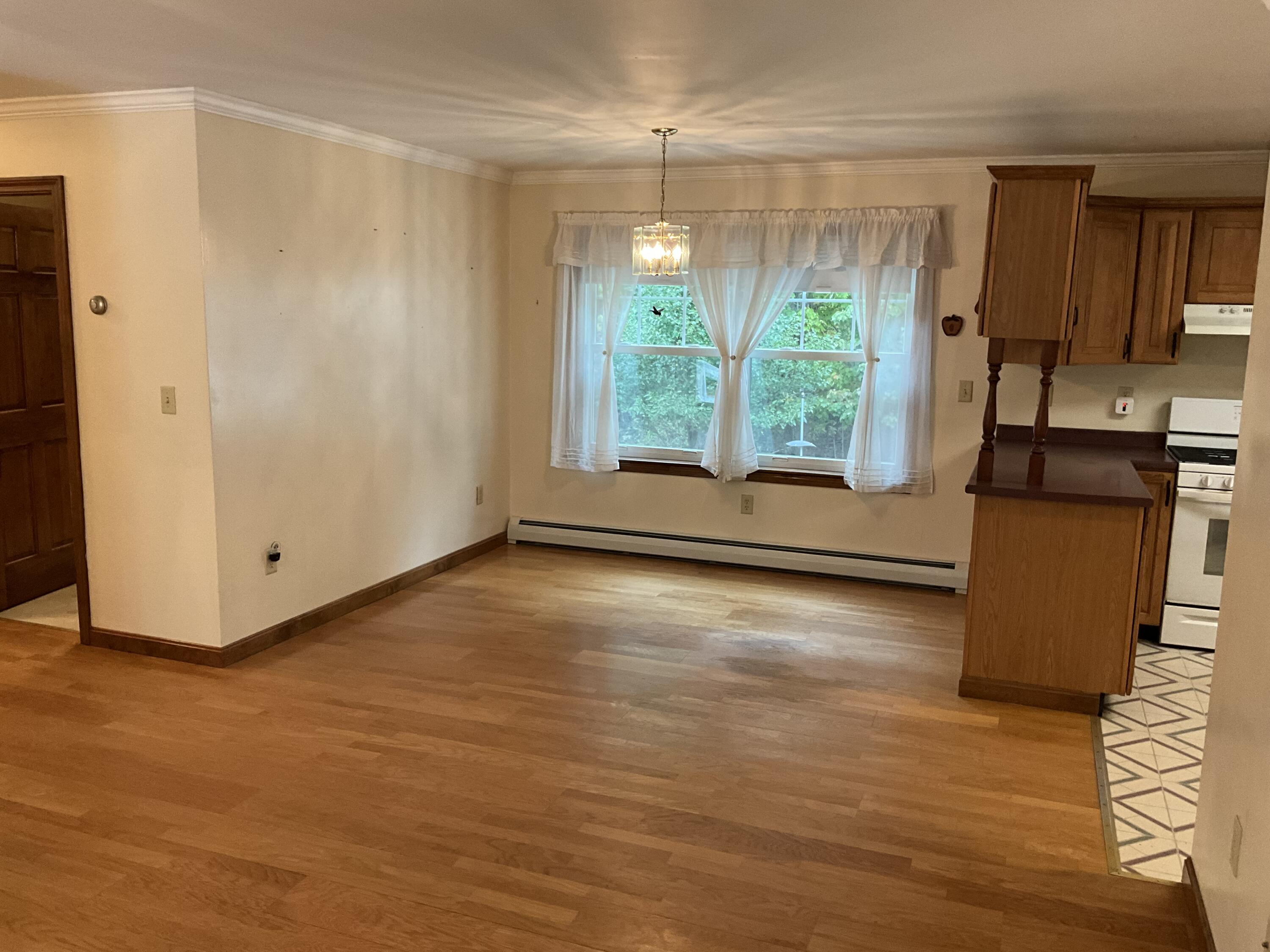 8 Cross Road Road Bradley ME 04411