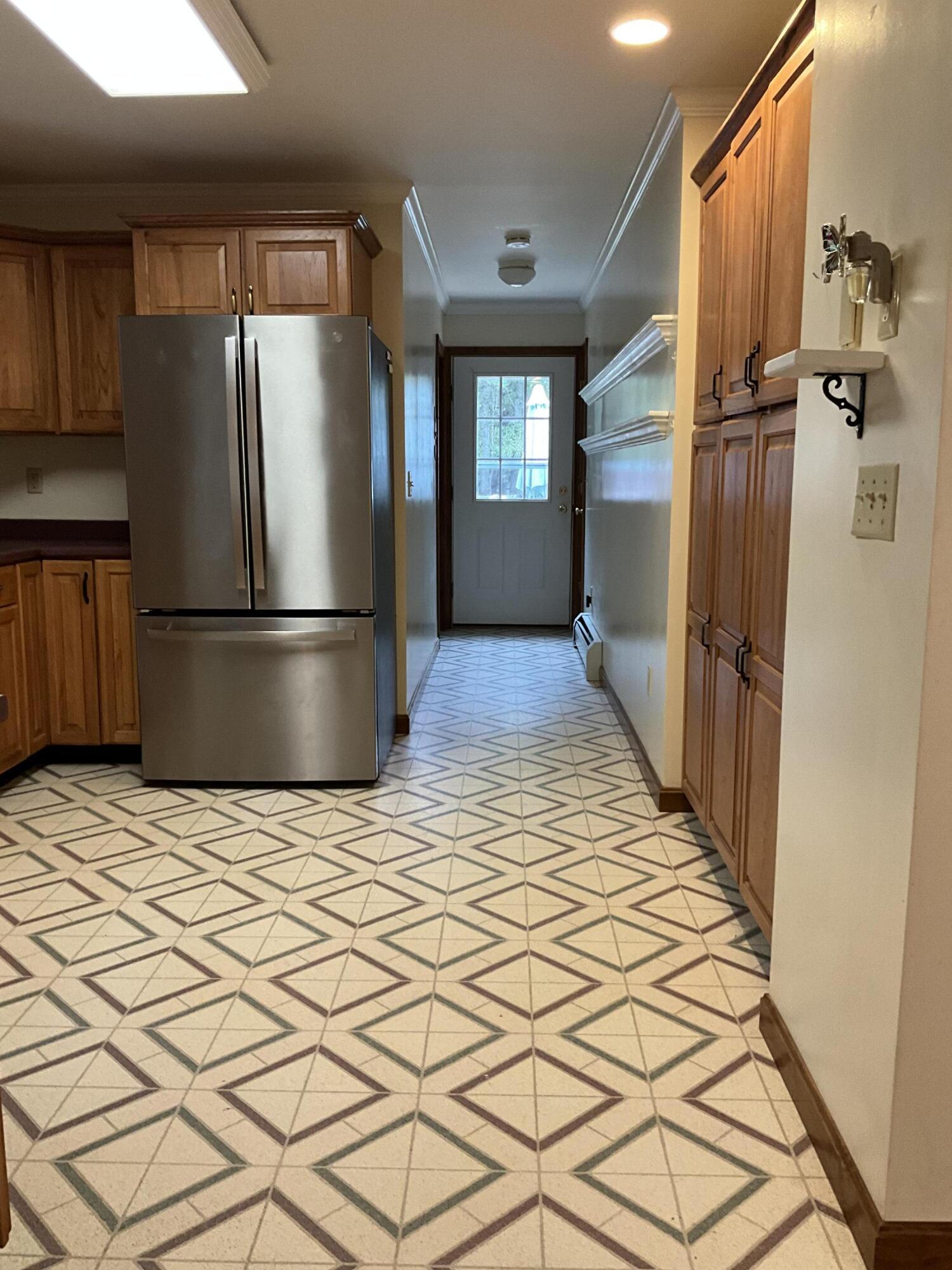 8 Cross Road Road Bradley ME 04411