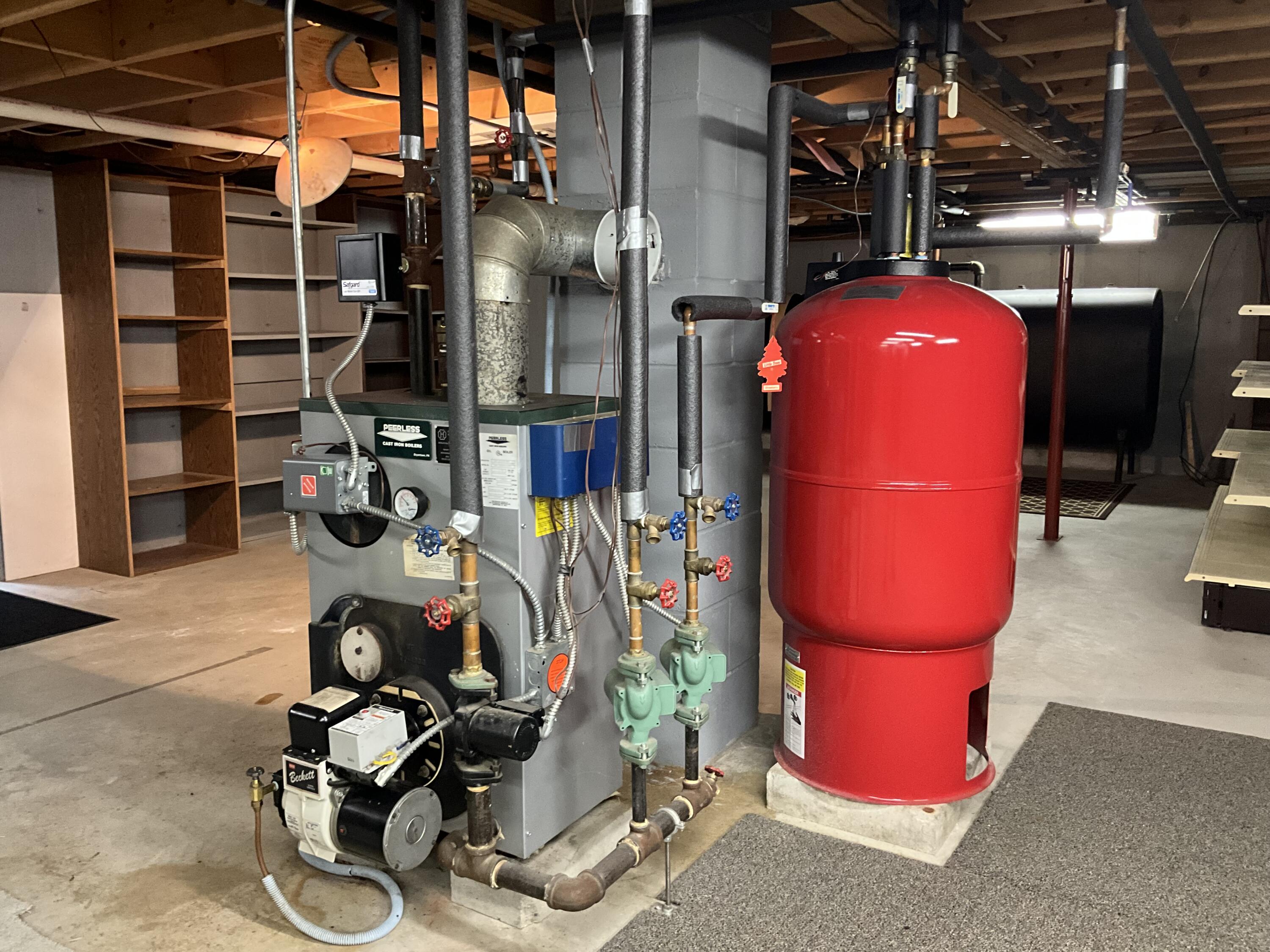 8 Cross Road Road Bradley ME 04411