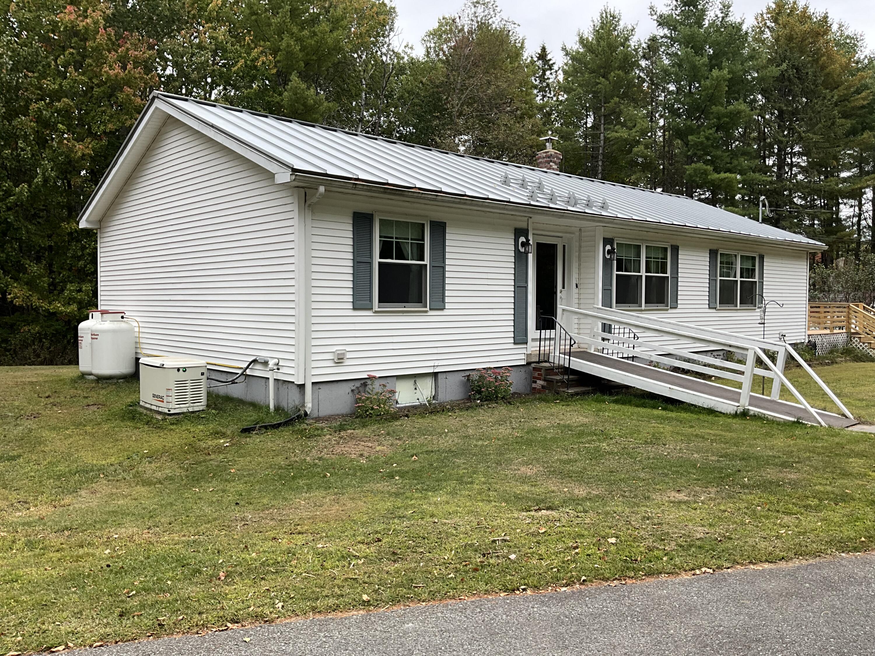 8 Cross Road Road Bradley ME 04411