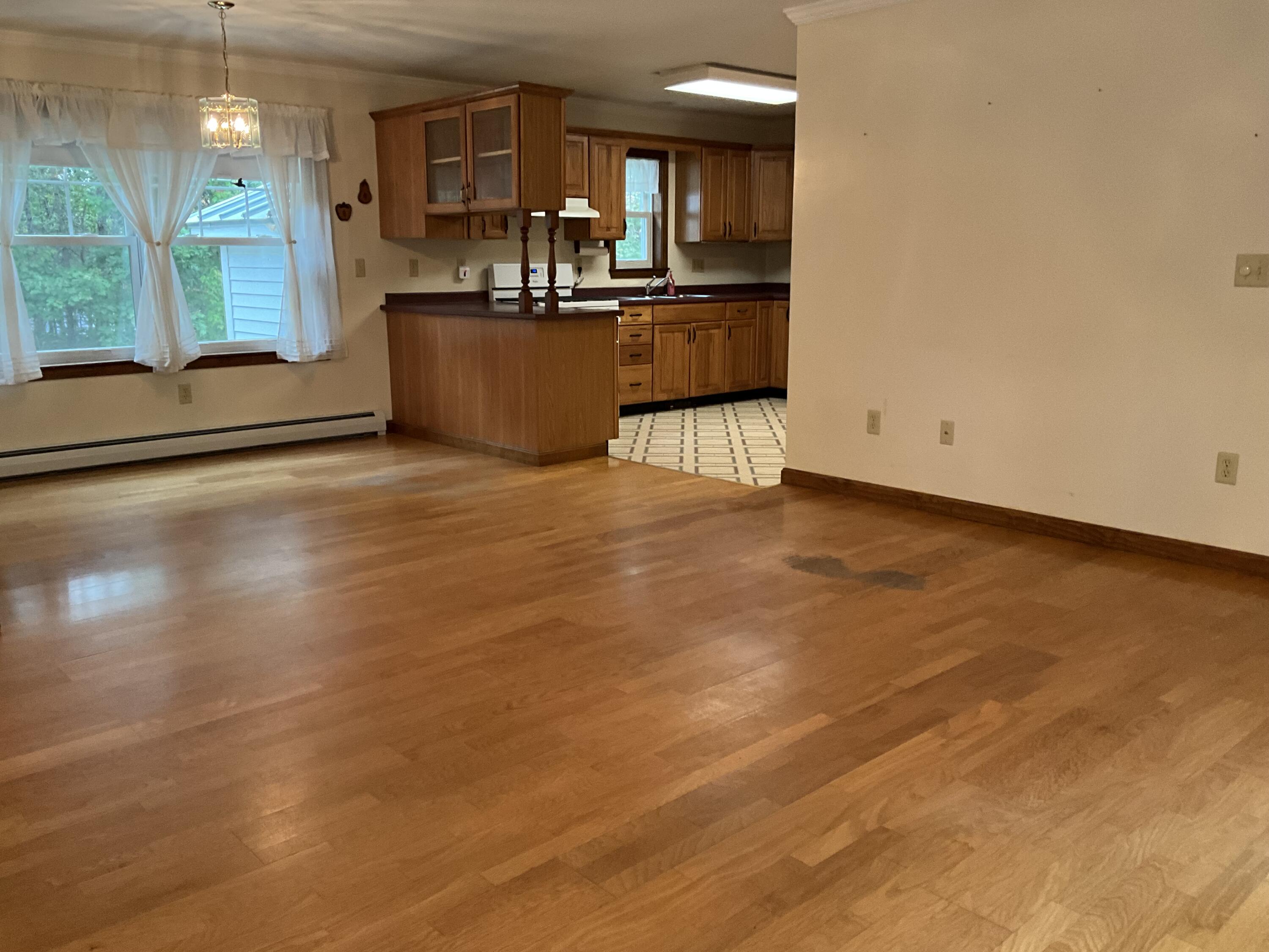 8 Cross Road Road Bradley ME 04411