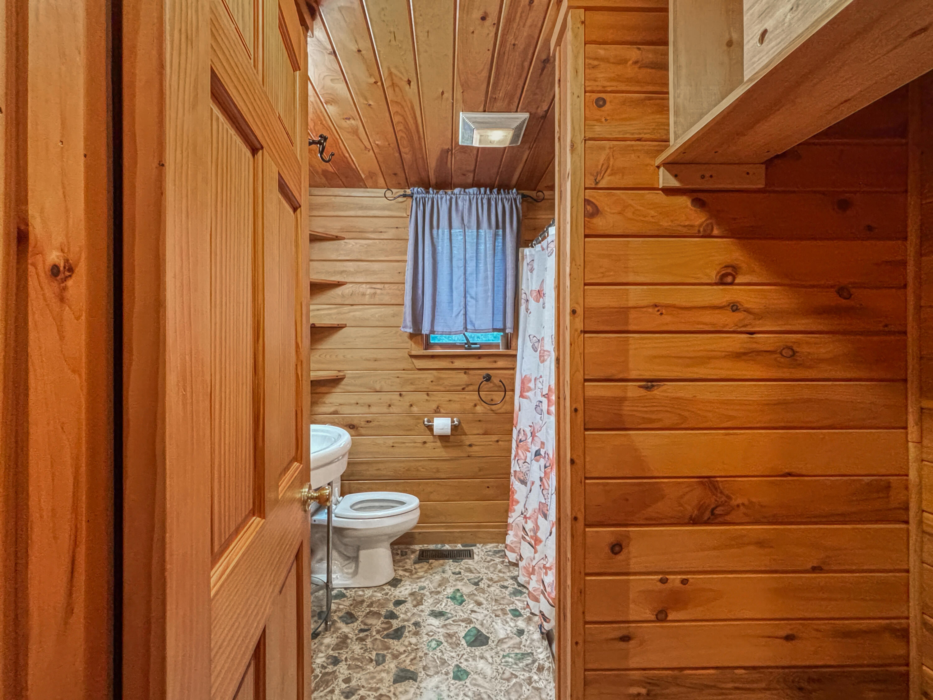 17 Klimavicz Road Dover-foxcroft ME 04426