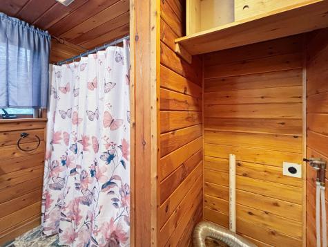 17 Klimavicz Road Dover-foxcroft ME 04426