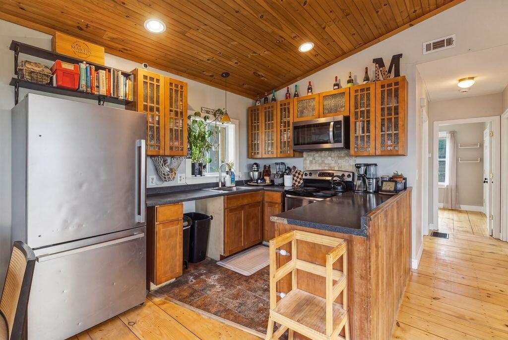 15 Waldron Drive Limerick ME 04048
