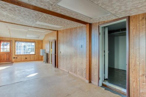 35 Howard Street Boothbay Harbor ME 04538