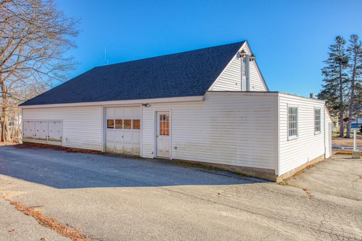 35 Howard Street Boothbay Harbor ME 04538