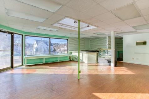 35 Howard Street Boothbay Harbor ME 04538