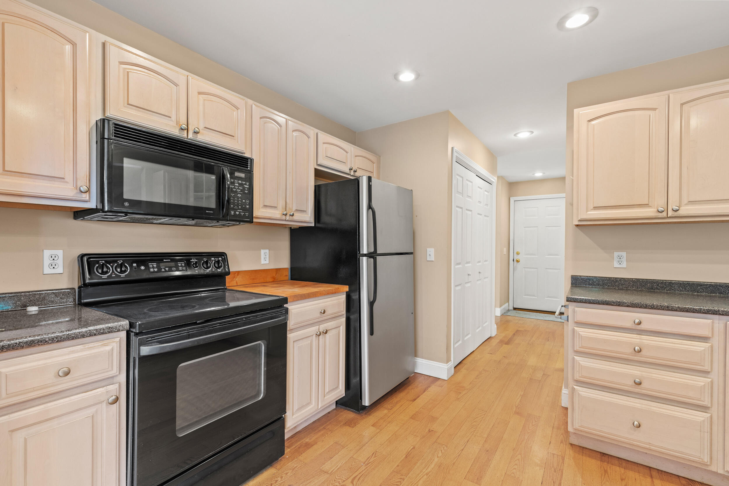 21 Riverside Drive Alfred ME 04002