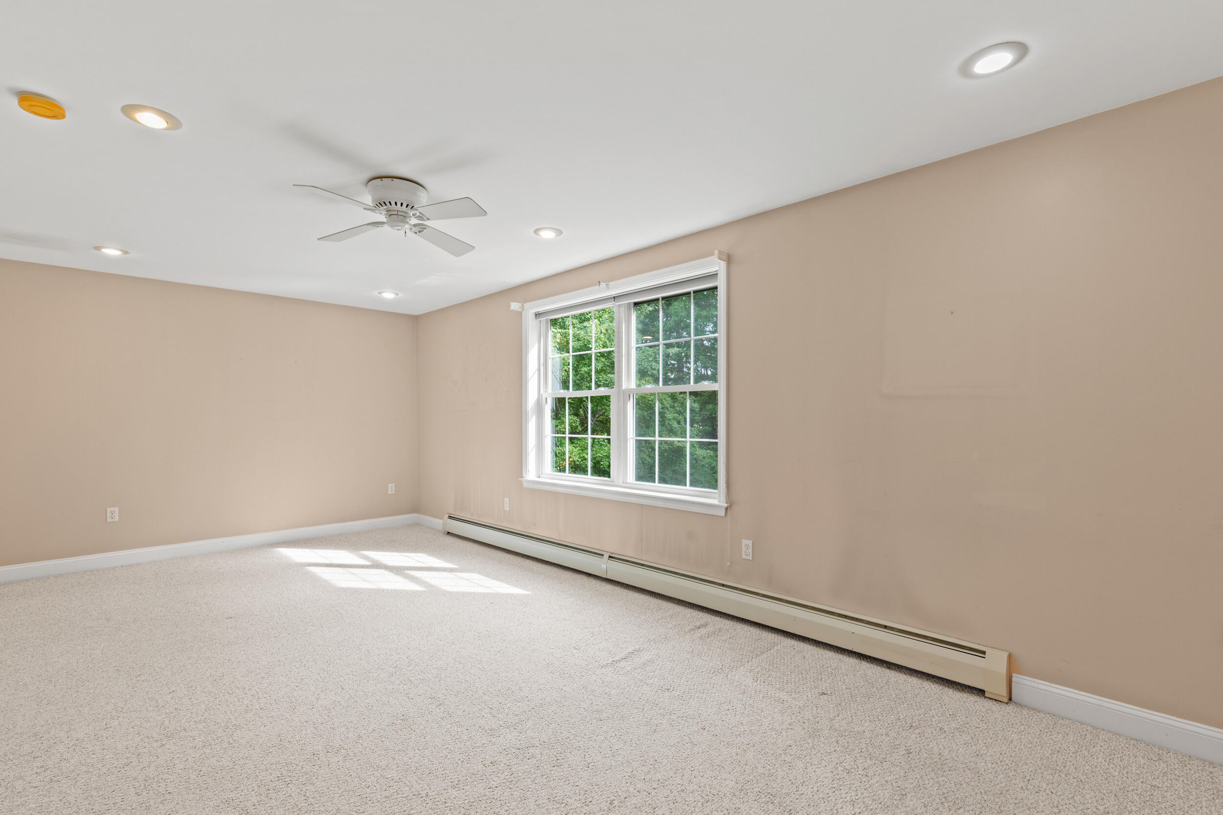 21 Riverside Drive Alfred ME 04002