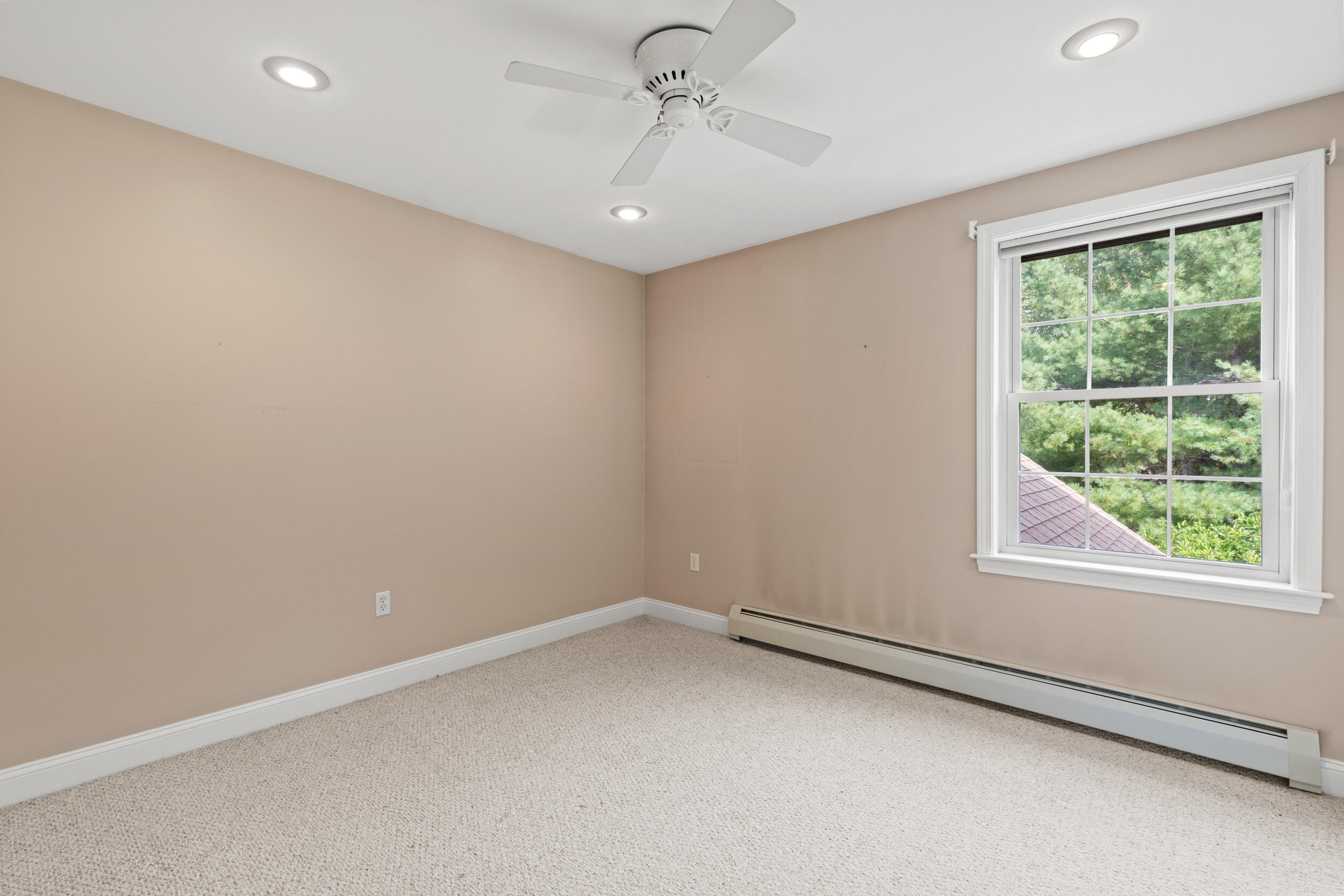 21 Riverside Drive Alfred ME 04002