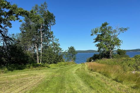 15 Doshen Place Penobscot ME 04476
