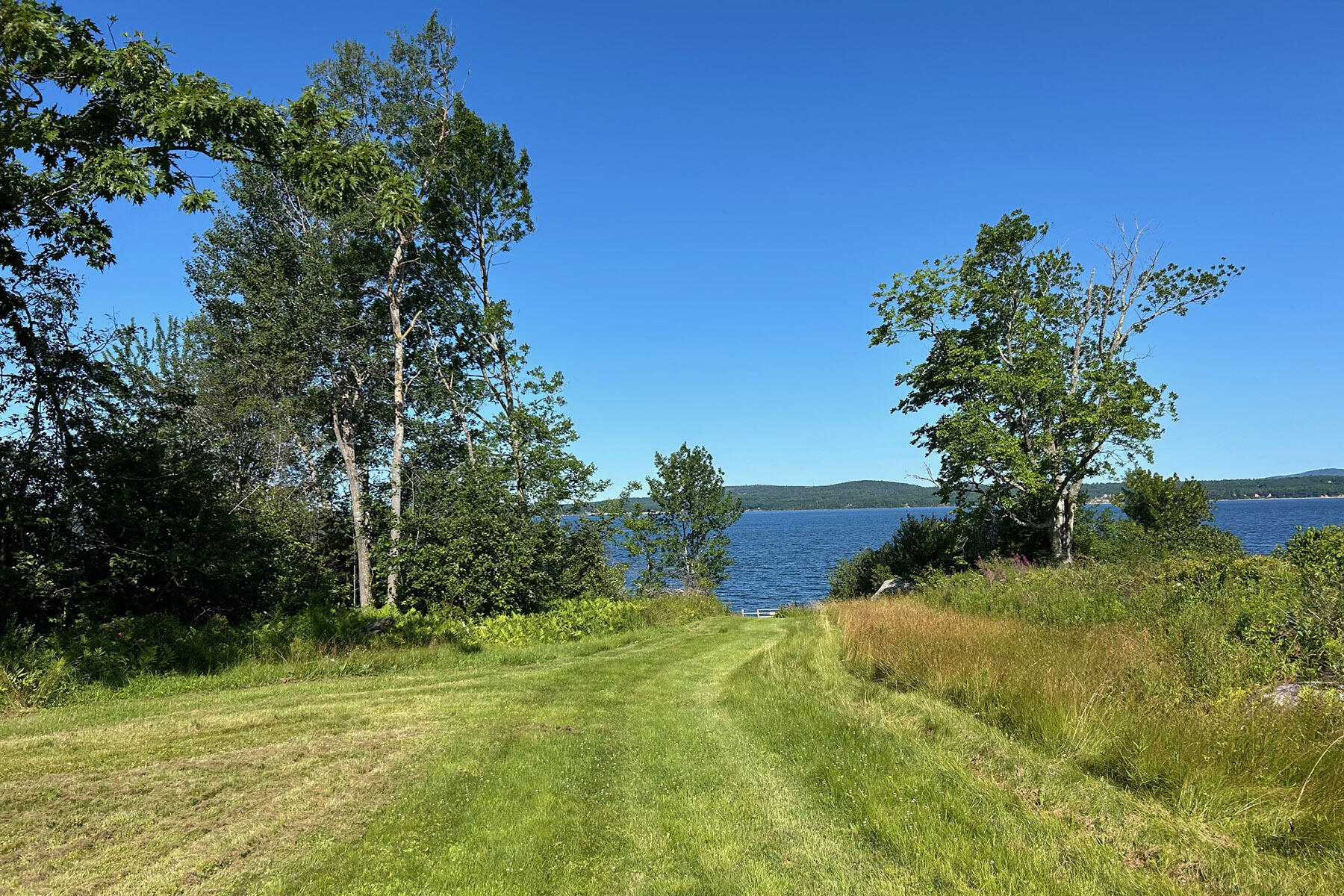 15 Doshen Place Penobscot ME 04476