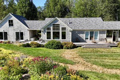 15 Doshen Place Penobscot ME 04476