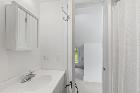 15 Doshen Place Penobscot ME 04476