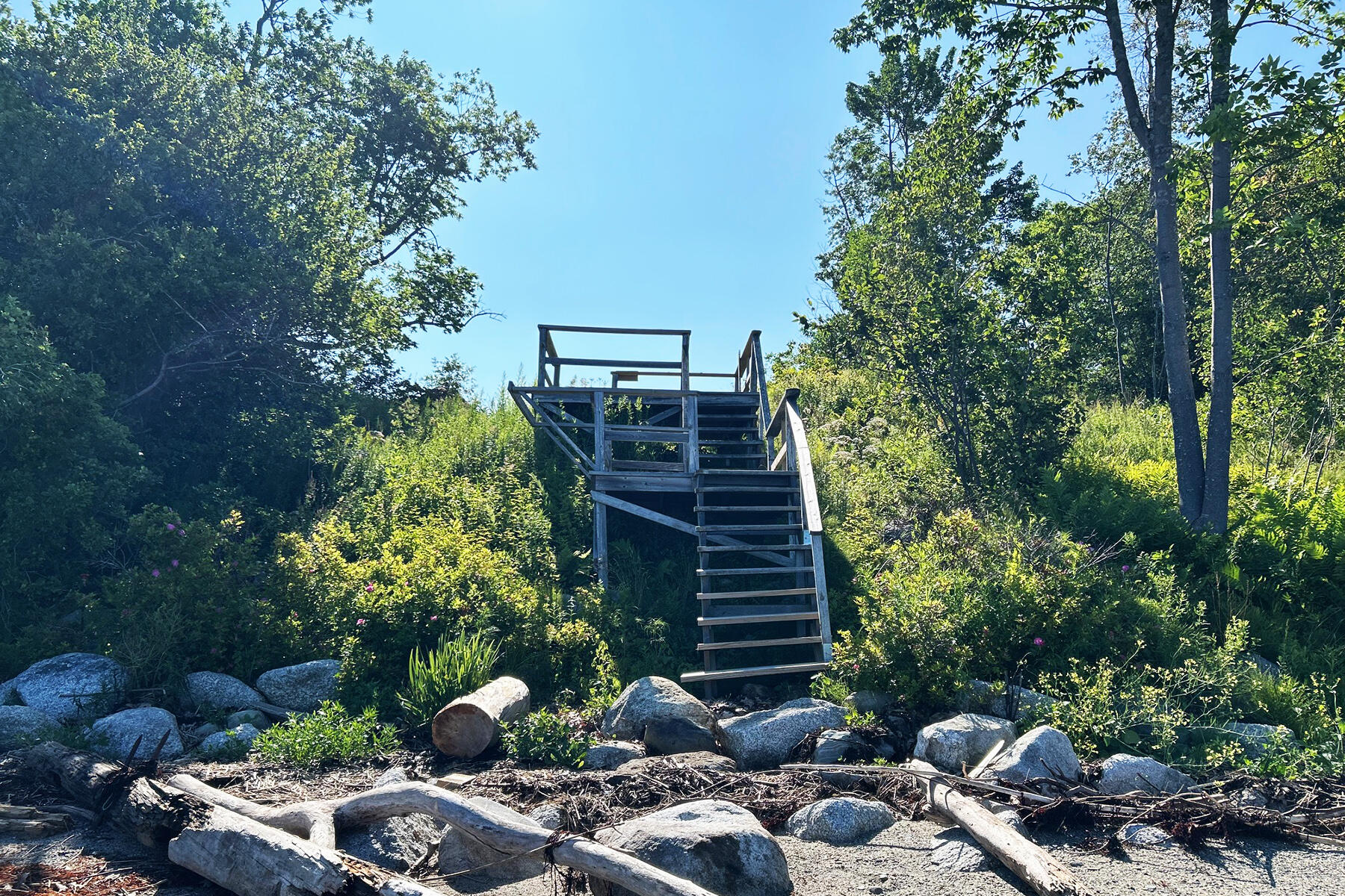 15 Doshen Place Penobscot ME 04476