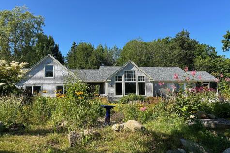 15 Doshen Place Penobscot ME 04476