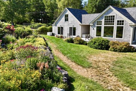 15 Doshen Place Penobscot ME 04476