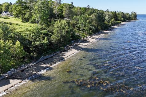 15 Doshen Place Penobscot ME 04476