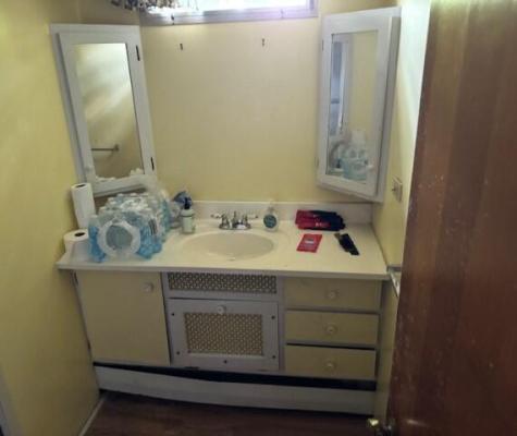 9 Oak Street Jay ME 04239