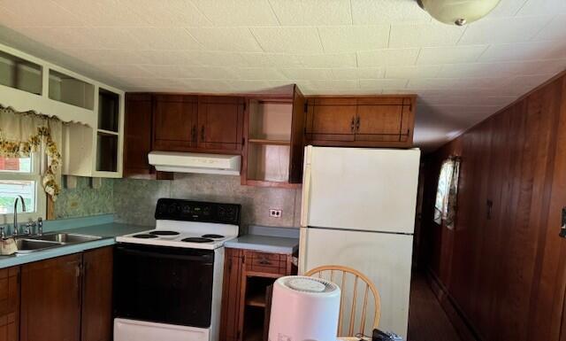 9 Oak Street Jay ME 04239