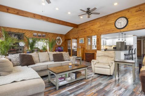 2 Carolyn Street Topsham ME 04086