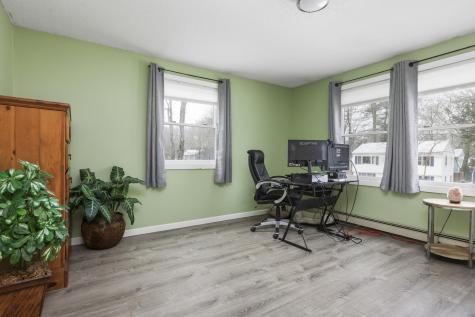 2 Carolyn Street Topsham ME 04086