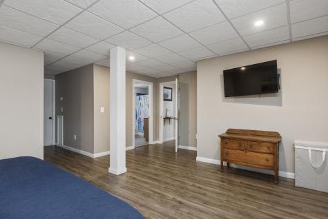 2 Carolyn Street Topsham ME 04086