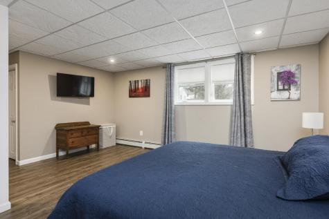 2 Carolyn Street Topsham ME 04086