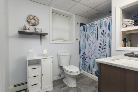 2 Carolyn Street Topsham ME 04086