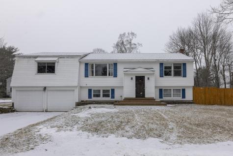 2 Carolyn Street Topsham ME 04086