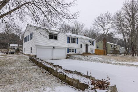 2 Carolyn Street Topsham ME 04086