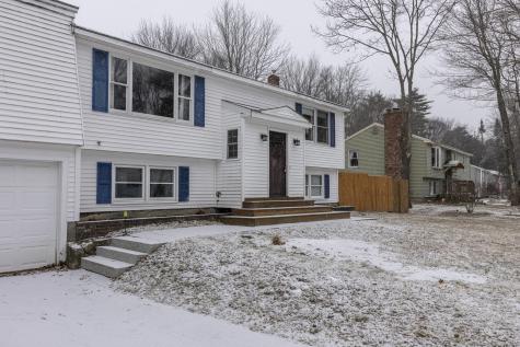 2 Carolyn Street Topsham ME 04086