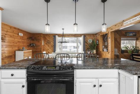 2 Carolyn Street Topsham ME 04086