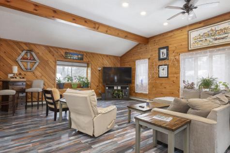 2 Carolyn Street Topsham ME 04086