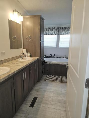 362 Hebron Road Oxford ME 04270