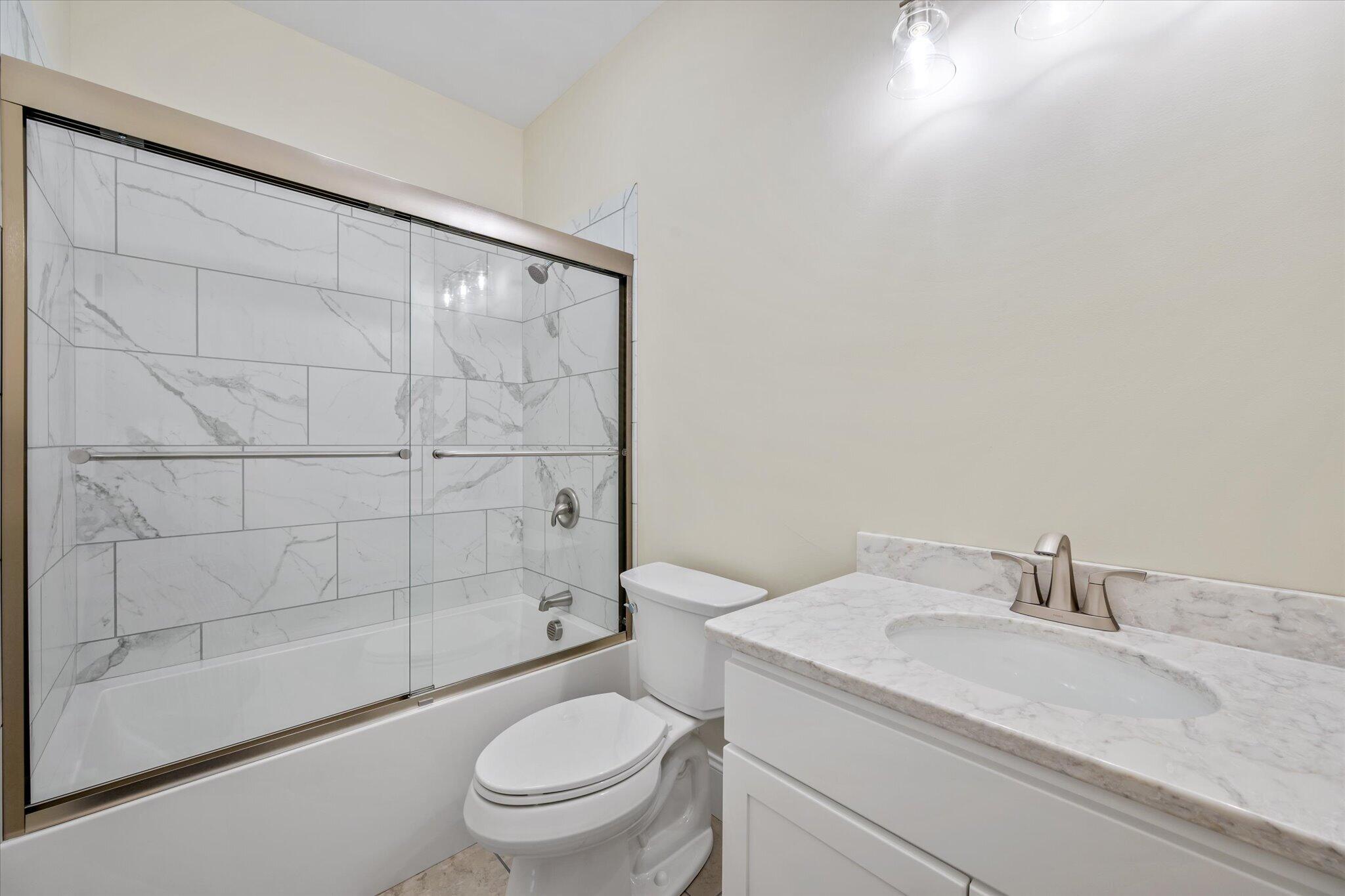 5 Donegal Drive Veazie ME 04401