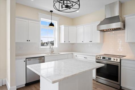 5 Donegal Drive Veazie ME 04401