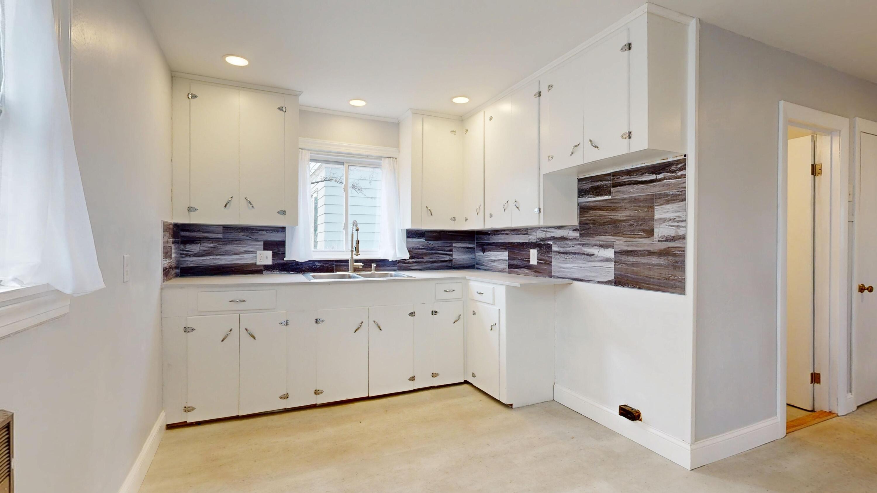 2 First Avenue Augusta ME 04330