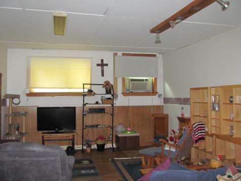 7 Greenleaf Avenue Norway ME 04268