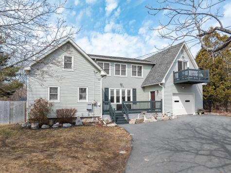 10 Pleasant Street Winterport ME 04496