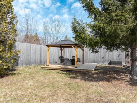 10 Pleasant Street Winterport ME 04496