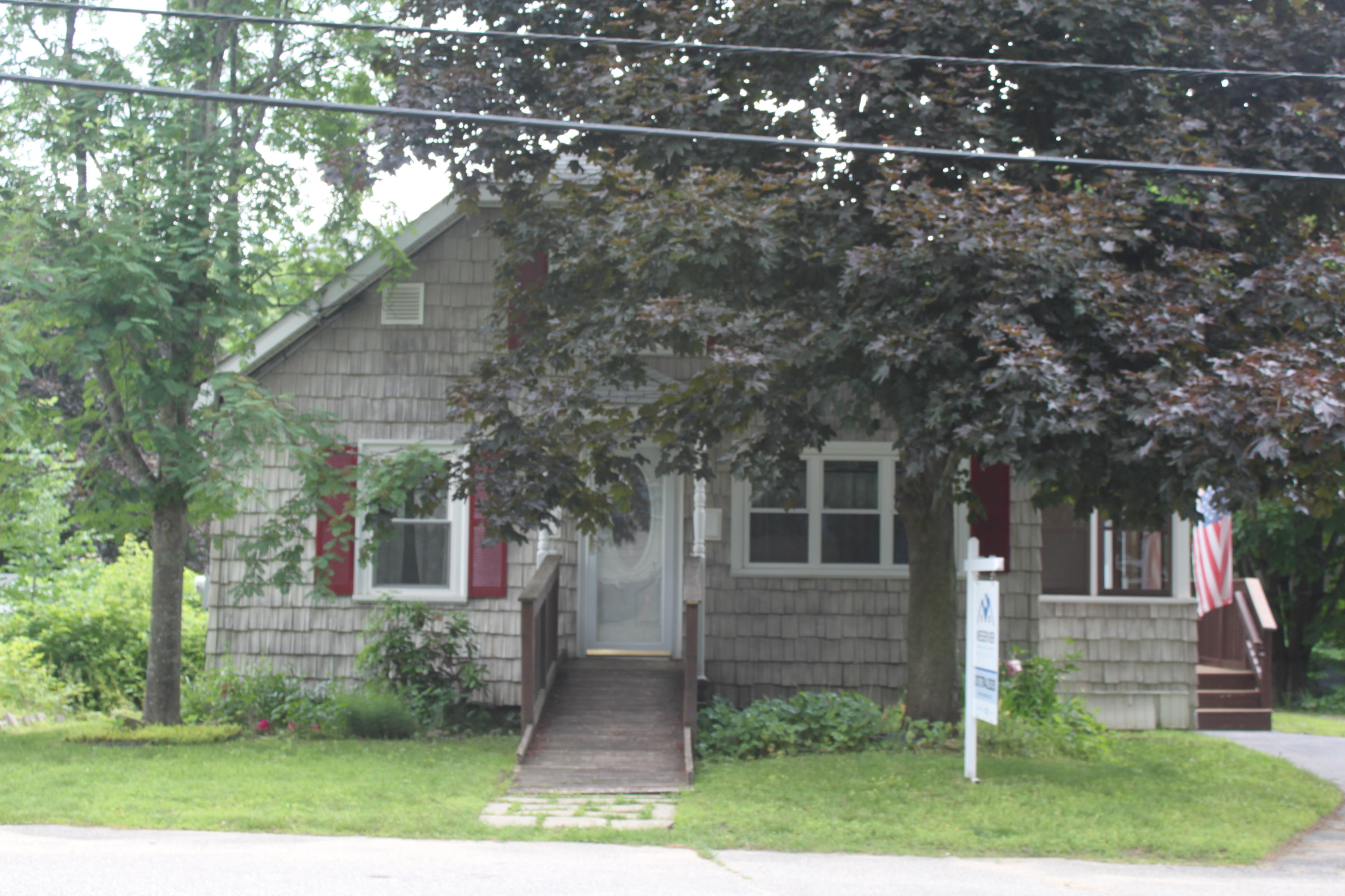 22 Mcnamara Street Lewiston ME 04240