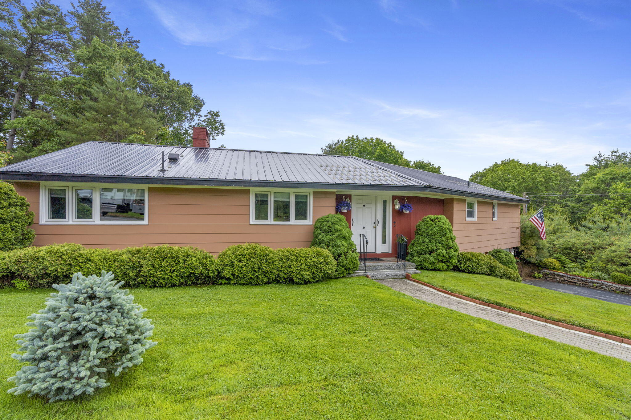 5 Delcliffe Lane Lewiston ME 04240