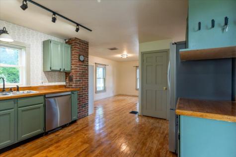 23 Weskeg Road Owls Head ME 04854