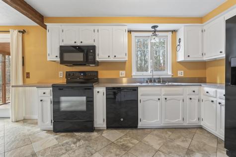 16 Gloria Street Gorham ME 04038